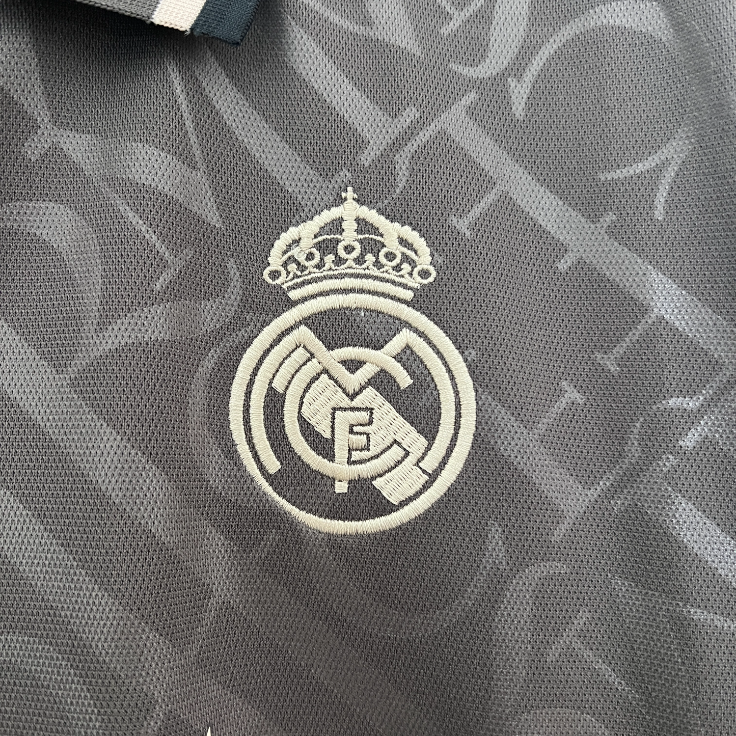 Real Madrid CF 24/25 Alternativa Fan (Express)
